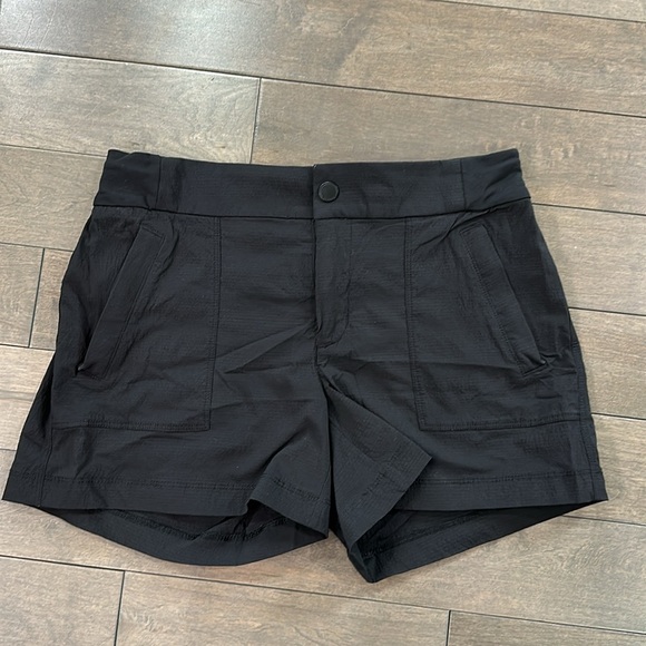 Athleta Trekkie Short 4" Black - Picture 2 of 5